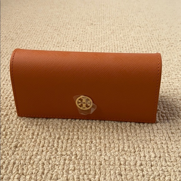 Tory Burch Handbags - Tory Burch Sunglass Case